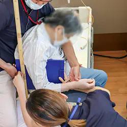 シーティングの流れ 1.身体寸法を測定