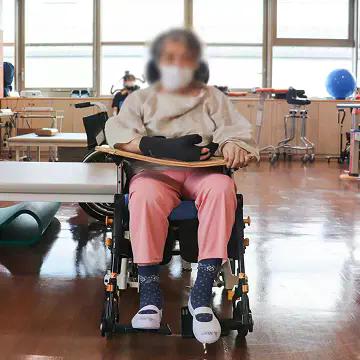 After 大きい車いす手もたれ付