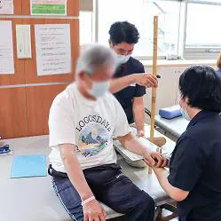 シーティングの流れ 1.身体寸法を測定