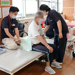 シーティングの流れ 1.身体寸法を測定